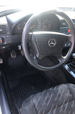 Седан Mercedes-Benz C-Class 1998 в Києві