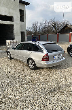 Универсал Mercedes-Benz C-Class 2001 в Калуше