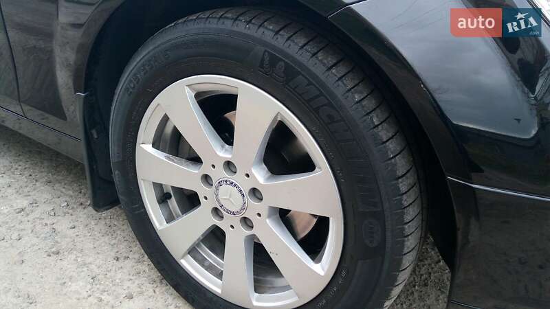 Универсал Mercedes-Benz C-Class 2009 в Львове