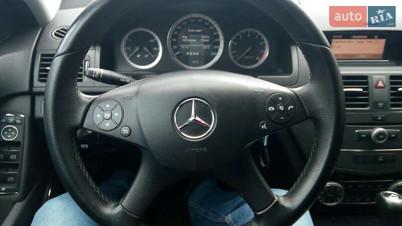Универсал Mercedes-Benz C-Class 2009 в Львове
