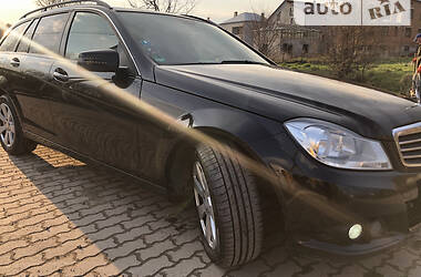 Универсал Mercedes-Benz C-Class 2013 в Львове