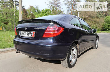 Хэтчбек Mercedes-Benz C-Class 2004 в Киеве