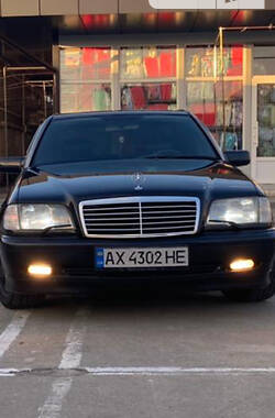 Седан Mercedes-Benz C-Class 1993 в Харькове