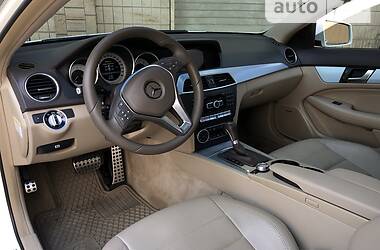 Купе Mercedes-Benz C-Class 2013 в Києві