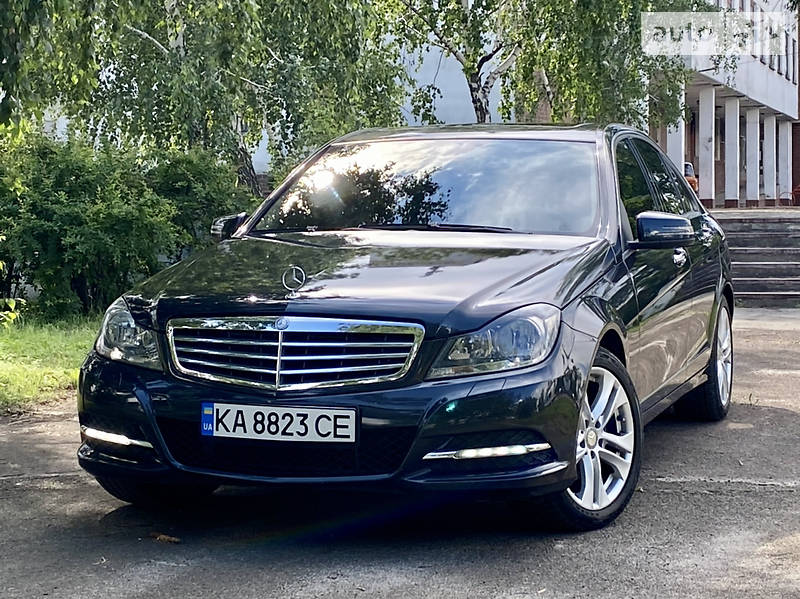 Седан Mercedes-Benz C-Class 2012 в Киеве