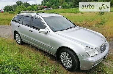 Универсал Mercedes-Benz C-Class 2002 в Глухове