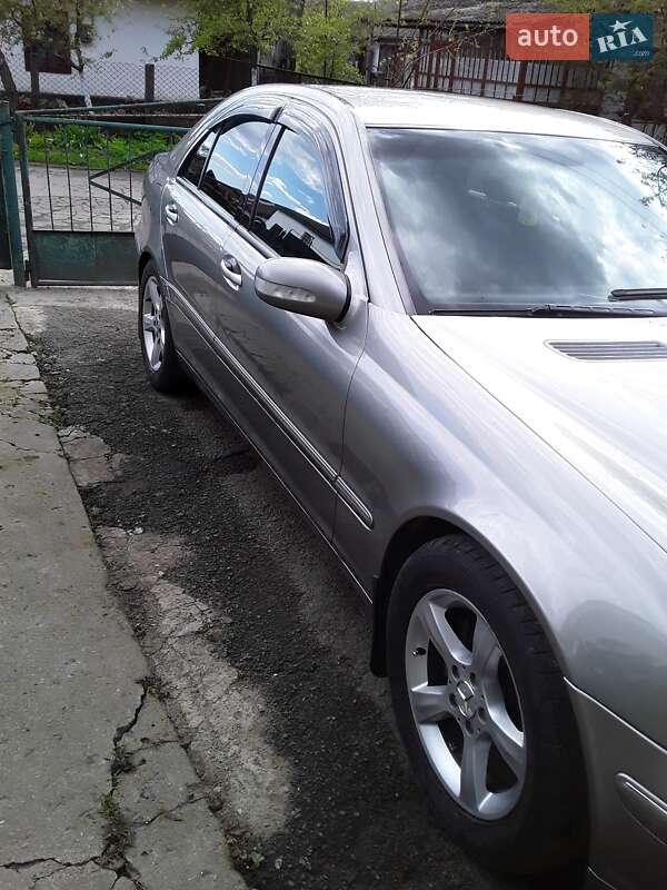 Седан Mercedes-Benz C-Class 2004 в Благовещенском