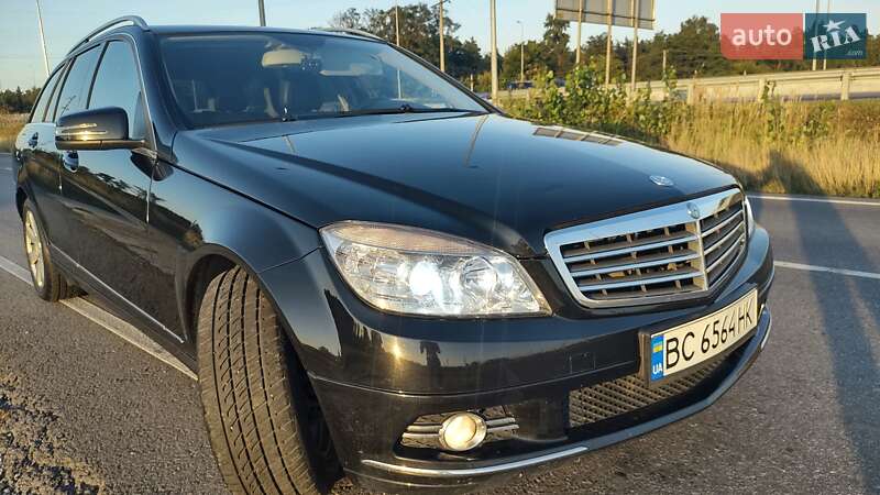 Универсал Mercedes-Benz C-Class 2010 в Львове
