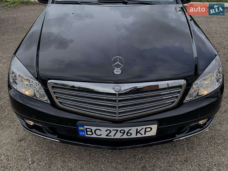 Универсал Mercedes-Benz C-Class 2010 в Стрые