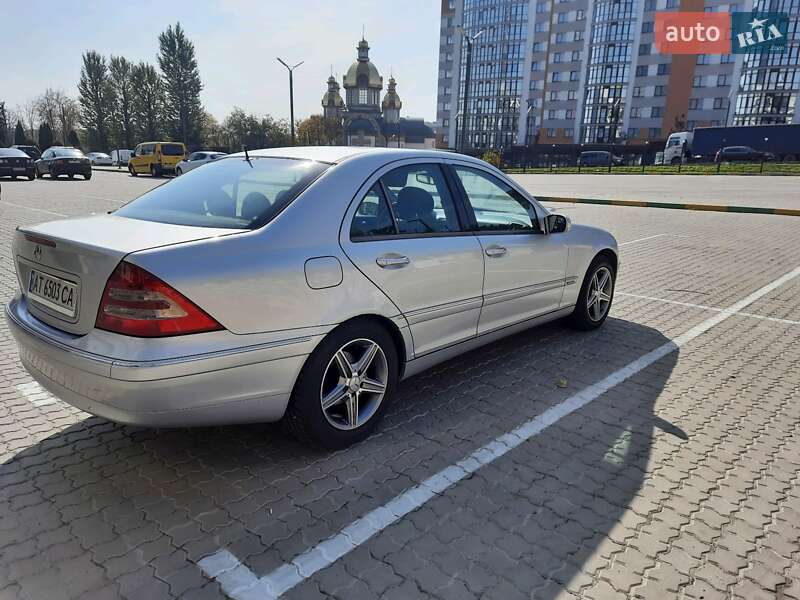 Седан Mercedes-Benz C-Class 2000 в Львове