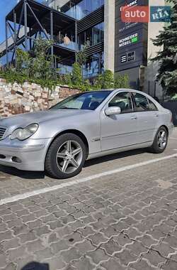 Седан Mercedes-Benz C-Class 2000 в Львове