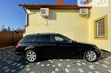 Универсал Mercedes-Benz C-Class 2010 в Черновцах