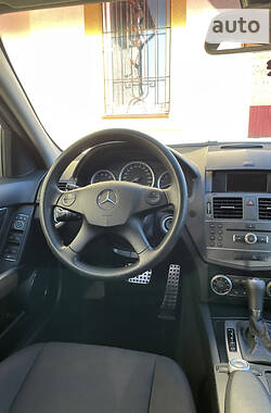 Универсал Mercedes-Benz C-Class 2010 в 