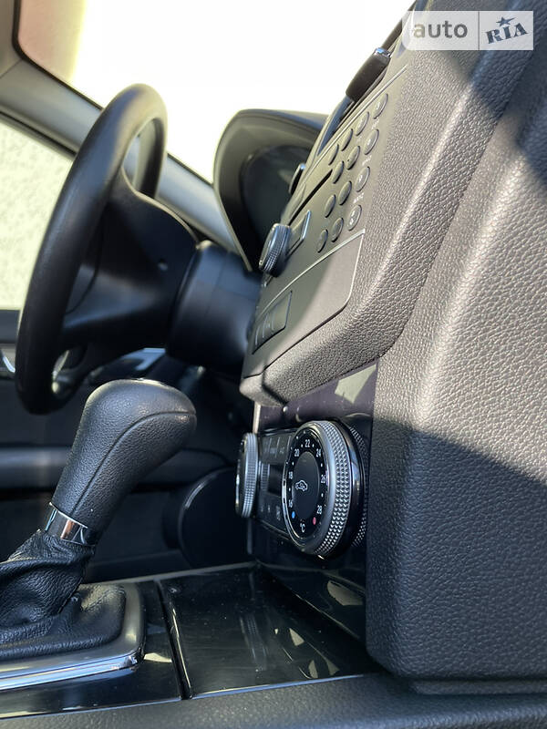 Універсал Mercedes-Benz C-Class 2010 в Чернівцях