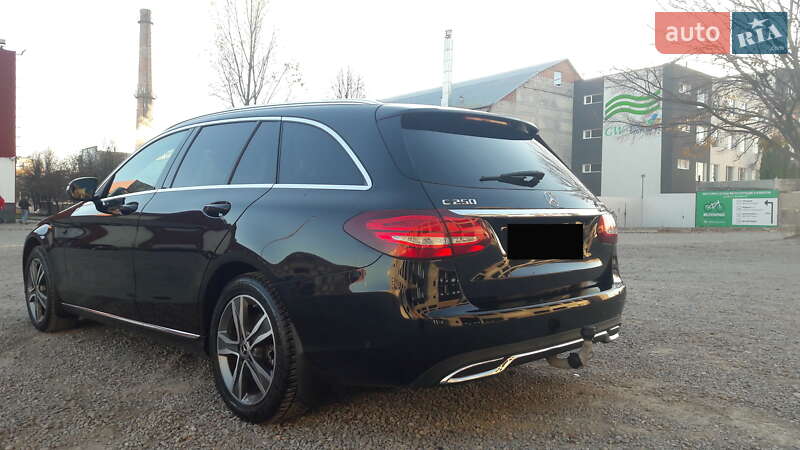 Універсал Mercedes-Benz C-Class 2014 в Тернополі