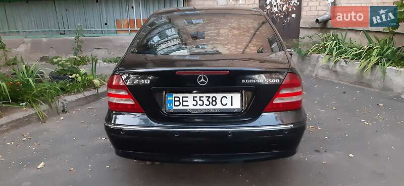 Mercedes-Benz C-Class 2005