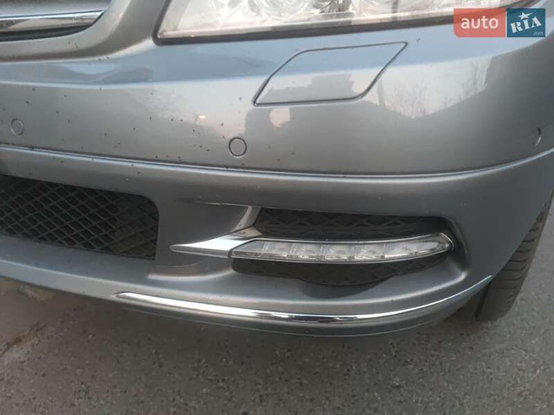 Універсал Mercedes-Benz C-Class 2011 в Києві