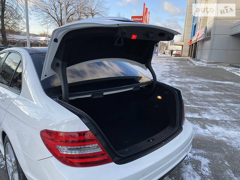 Седан Mercedes-Benz C-Class 2013 в Киеве