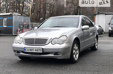 Седан Mercedes-Benz C-Class 2000 в Киеве
