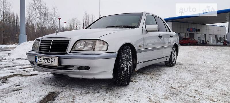 Седан Mercedes-Benz C-Class 1999 в Дніпрі