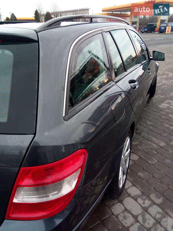 Універсал Mercedes-Benz C-Class 2010 в Снятині