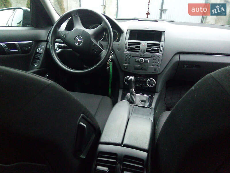 Універсал Mercedes-Benz C-Class 2010 в Снятині