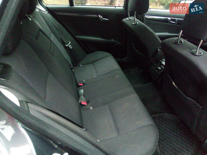 Універсал Mercedes-Benz C-Class 2010 в Снятині