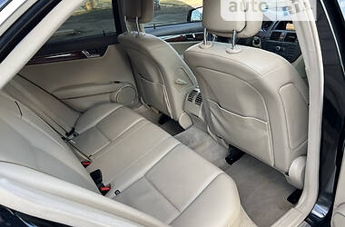 Седан Mercedes-Benz C-Class 2010 в 
