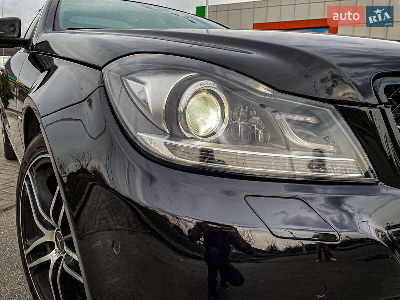 Купе Mercedes-Benz C-Class 2012 в Киеве