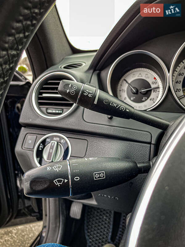 Купе Mercedes-Benz C-Class 2012 в Киеве