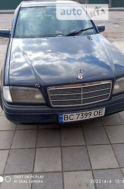 Седан Mercedes-Benz C-Class 1993 в Львові