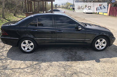 Седан Mercedes-Benz C-Class 2003 в Ужгороде