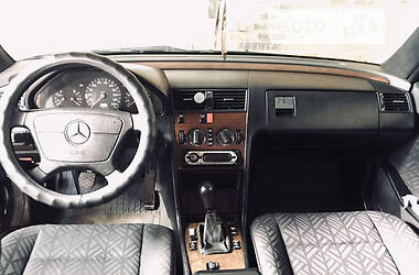 Седан Mercedes-Benz C-Class 1995 в Городке