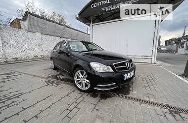 Седан Mercedes-Benz C-Class 2012 в Виннице