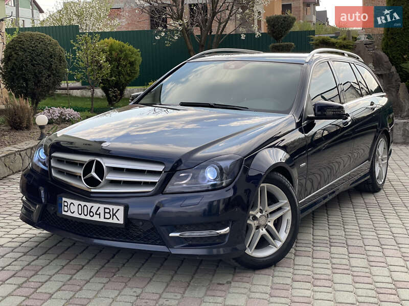 Mercedes-Benz C-Class 2011
