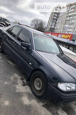 Седан Mercedes-Benz C-Class 1994 в Умани