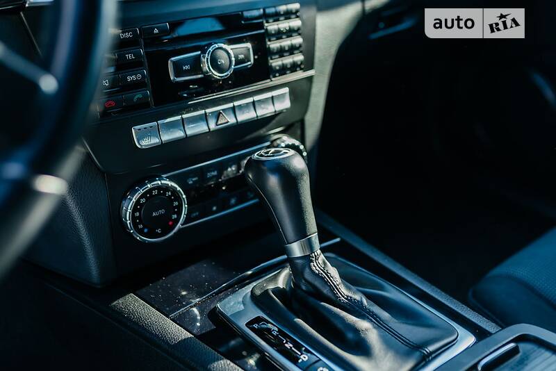 Универсал Mercedes-Benz C-Class 2011 в Ровно