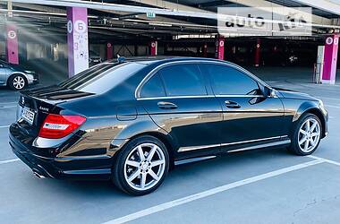 Седан Mercedes-Benz C-Class 2013 в Киеве