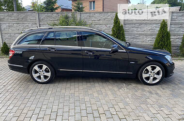 Универсал Mercedes-Benz C-Class 2009 в 