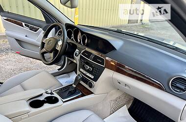 Седан Mercedes-Benz C-Class 2013 в 