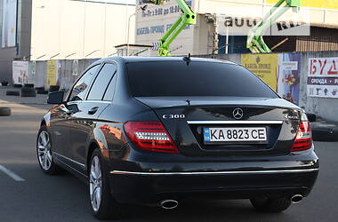 Седан Mercedes-Benz C-Class 2012 в Києві