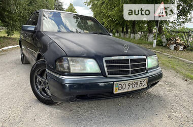 Седан Mercedes-Benz C-Class 1996 в Бучачі