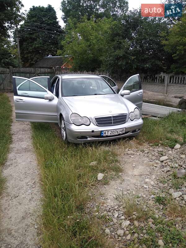 Седан Mercedes-Benz C-Class 2001 в Ивано-Франковске