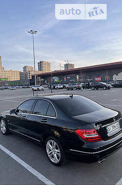 Седан Mercedes-Benz C-Class 2011 в Киеве