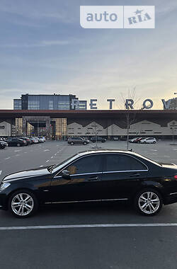 Седан Mercedes-Benz C-Class 2011 в Киеве