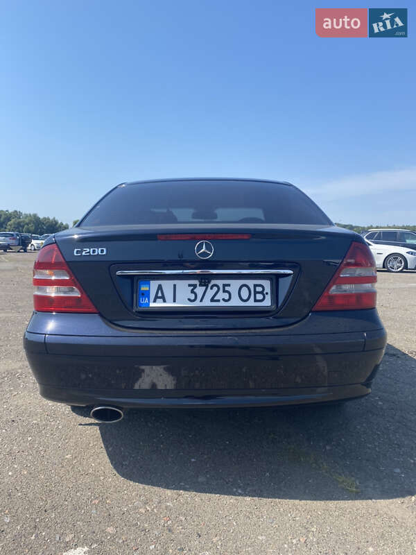 Седан Mercedes-Benz C-Class 2006 в Киеве