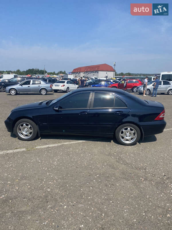 Седан Mercedes-Benz C-Class 2006 в Киеве
