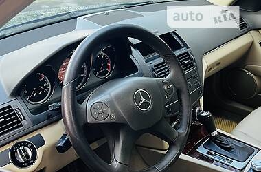 Седан Mercedes-Benz C-Class 2010 в 