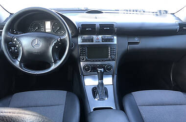 Седан Mercedes-Benz C-Class 2005 в Косове