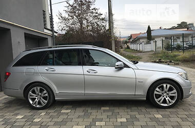 Универсал Mercedes-Benz C-Class 2010 в Ужгороде